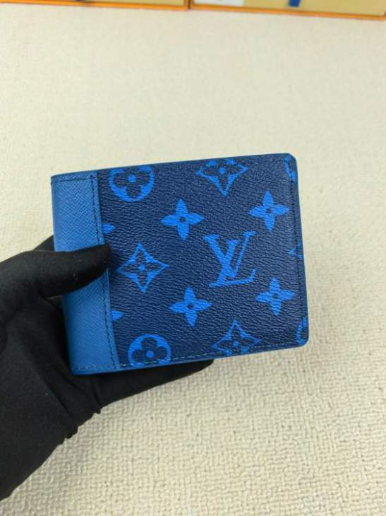 Picture of Louis Vuitton Wallets _SKUfw220043934fw